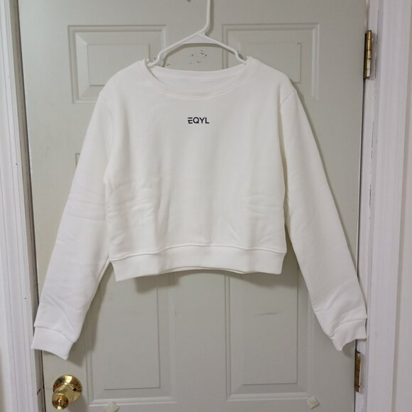 EQYL Sweatshirt Crop White Crewneck  Sise XL Womens Sport Sporty NWT - Picture 1 of 9